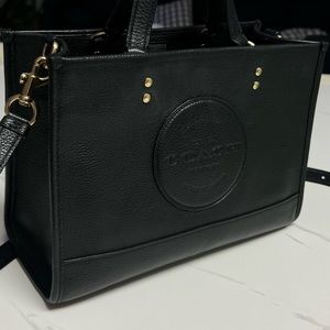 COACH Dempsey Carryall with patch, like new